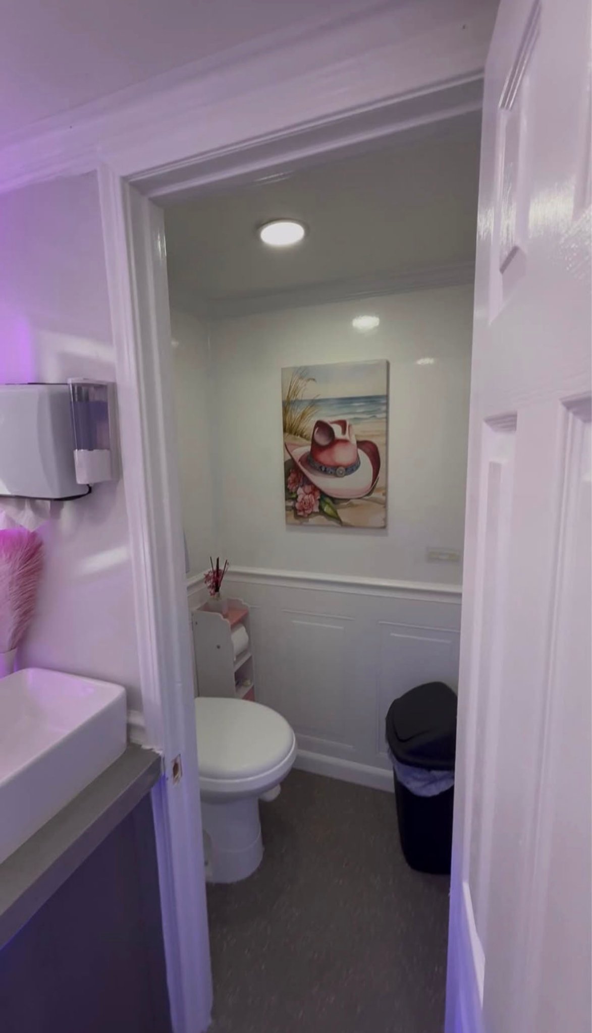 Classic Trailer - Women's Restroom with Beach Artwork