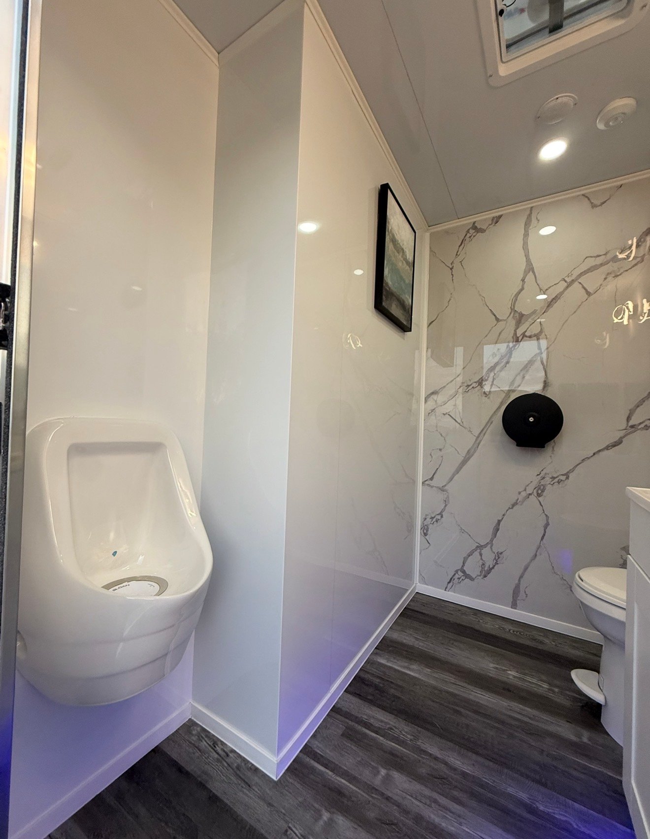 Royal Trailer - Men's Section with Urinal